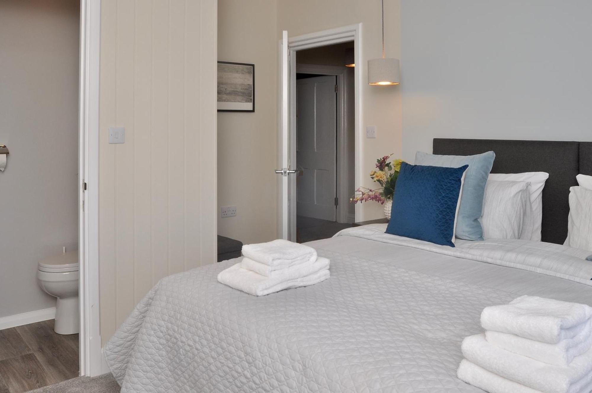 Bridge Street Apartments. Boutique Style Luxury, In The Heart Of Taunton. الغرفة الصورة
